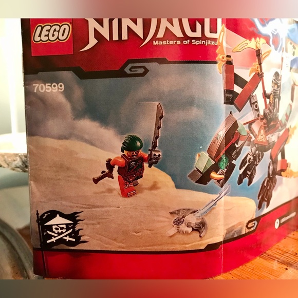 Lot LEGO Ninjago 70599 Minifigures Accessories Only No Building Set - Picture 3 of 8